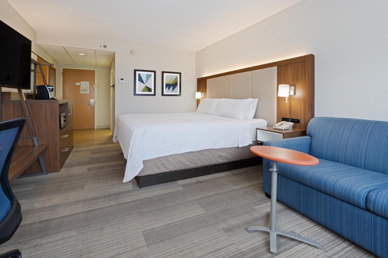 Holiday Inn Express Hauppauge-Long Island By Ihg Exterior photo