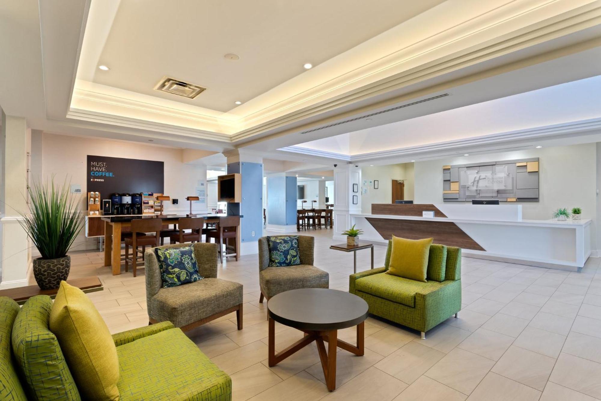 Holiday Inn Express Hauppauge-Long Island By Ihg Exterior photo